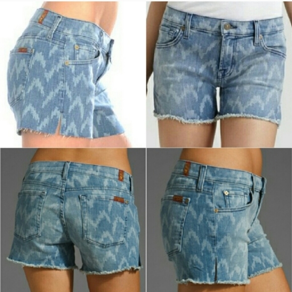 7 for all mankind mid-rise boho print denim shorts - Picture 4 of 5